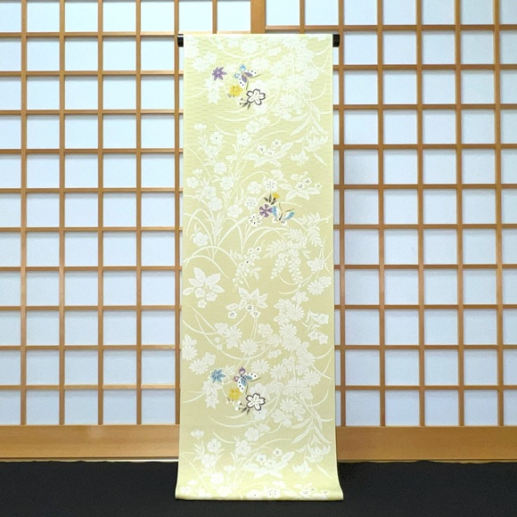 百花シルエット蝶　小紋着尺