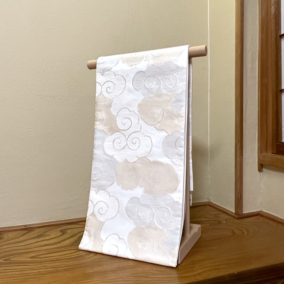 雲流（白/薄香・白鼠）　袋帯