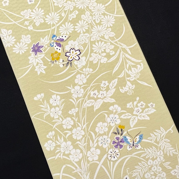 京呉服 塚本 / 百花シルエット蝶 小紋着尺