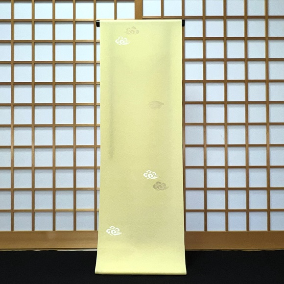 瑞雲散し（黄色地）　小紋着尺