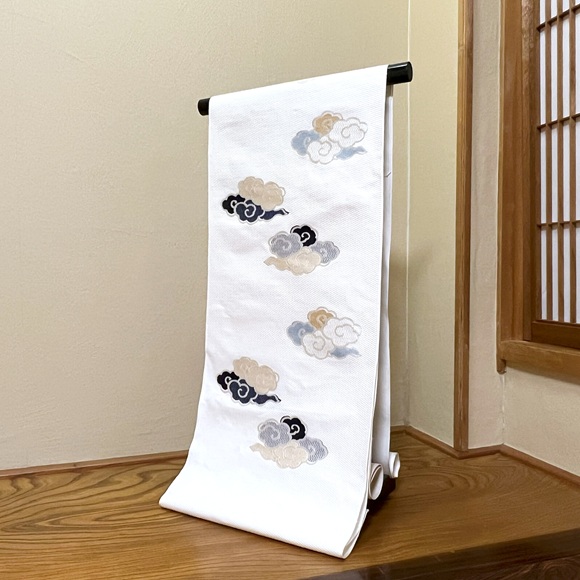 飛雲文（小菱白）九寸名古屋帯