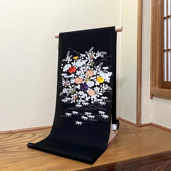 御所解き芒に菊萩(黒地)　夏単衣九名古屋帯