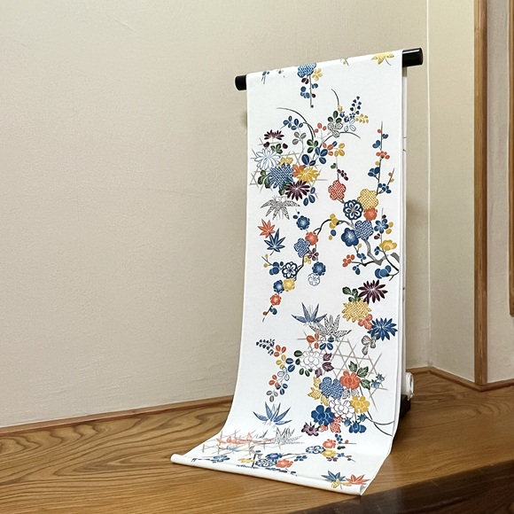 垣に四季花（象牙地）九寸名古屋帯