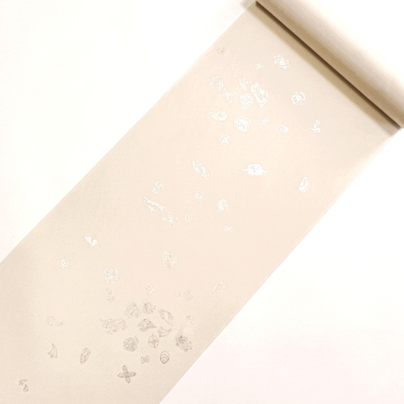 宝尽し(白茶)　長襦袢